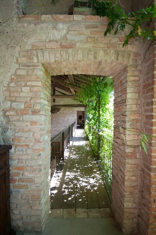 Locanda Dei Melograni Gossolengo Екстер'єр фото